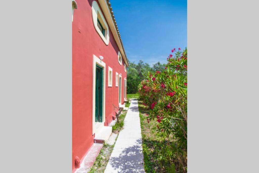 Lefkes Apartment *